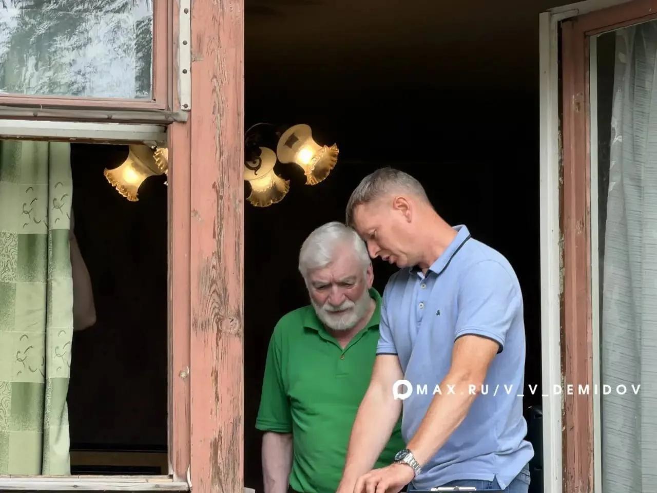 В Белгороде продолжаются восстановительные работы после ночной атаки вражеских БПЛА на центр 26 июля.