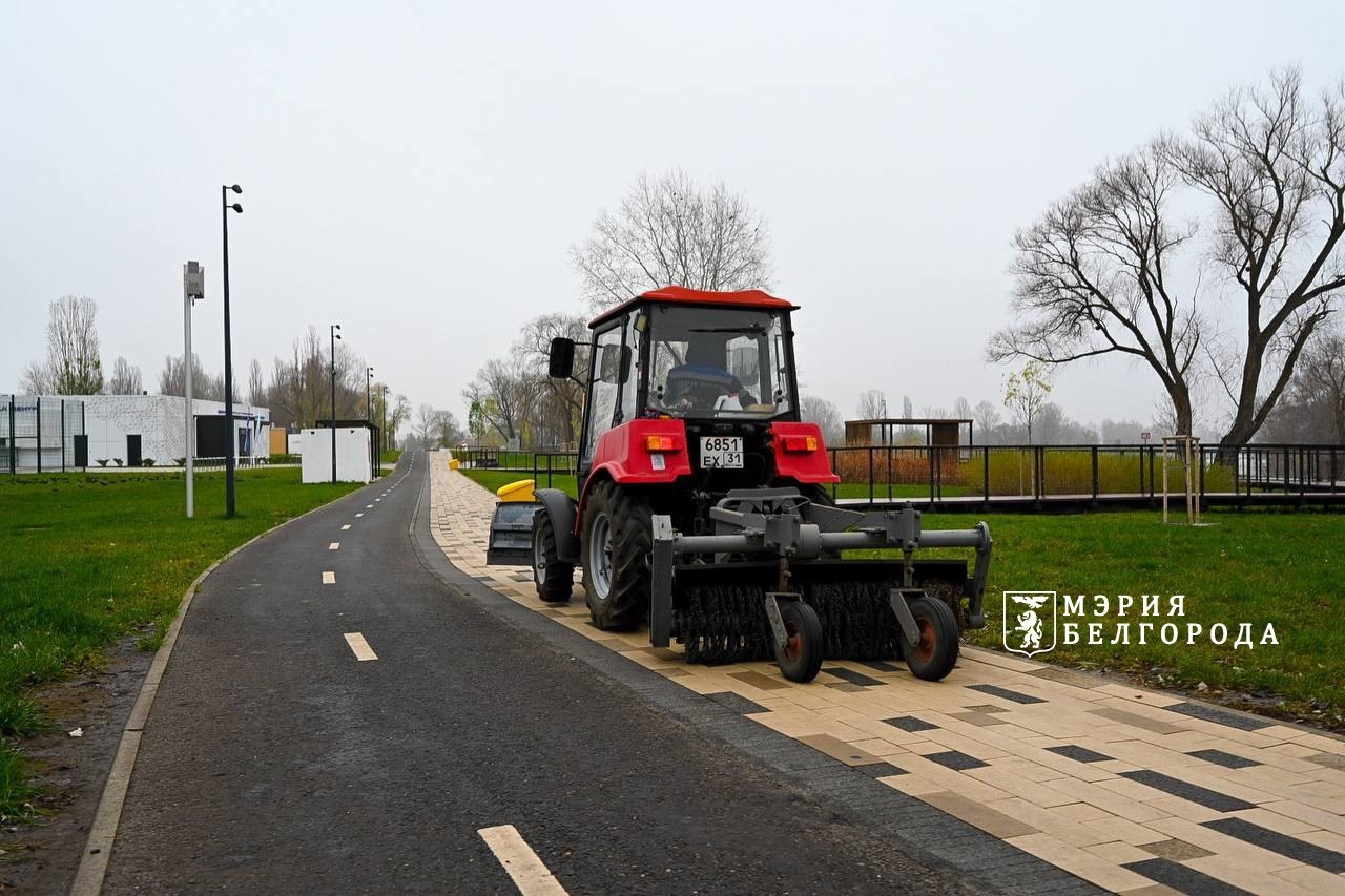 «Белгорблагоустройство» активно ведёт работы в городе.