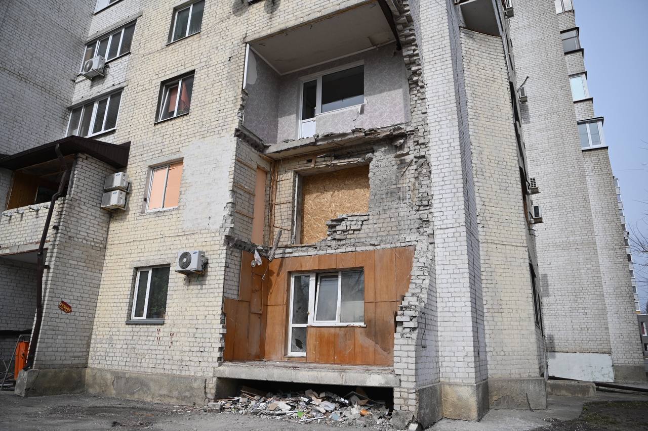Социальная поддержка вынужденно покинувшим свои дома в результате обстрелов со стороны вооруженных формирований Украины.
