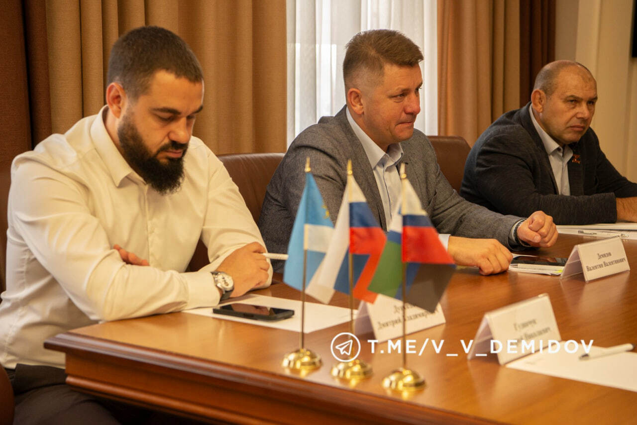 Валентин Демидов встретился с участниками проекта «Сталь».