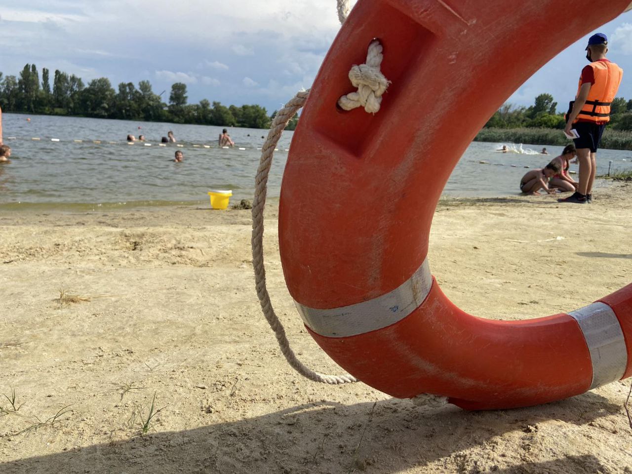 Сотрудники ГО ЧС Белгорода спасли четыре человека на воде с начала купального сезона.
