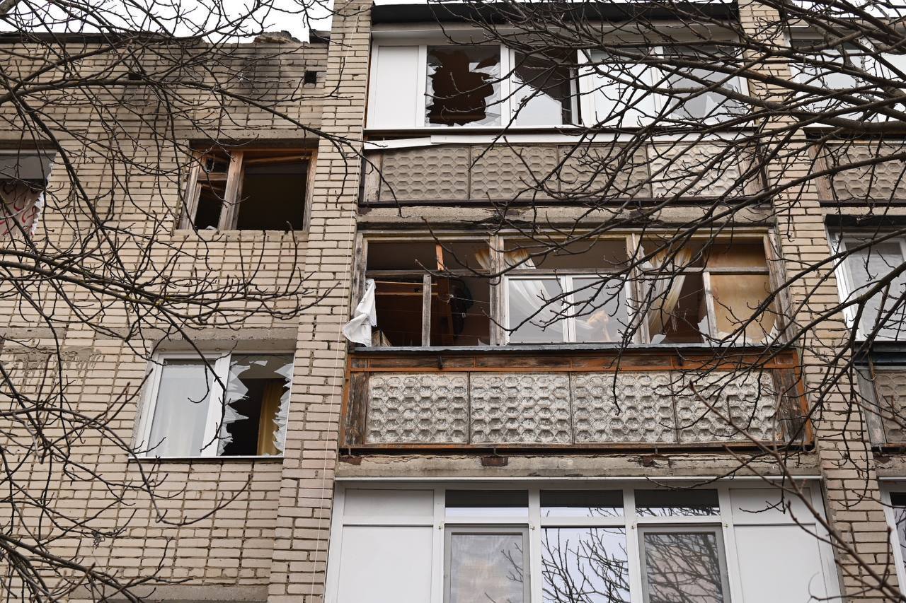 На Харьковской горе в результате атаки ВСУ беспилотником повреждён жилой многоквартирный дом.