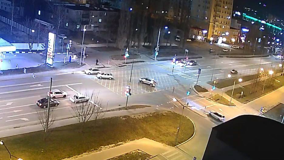 Светофор на перекрестке улиц Щорса и Архиерейская работает в штатном режиме.