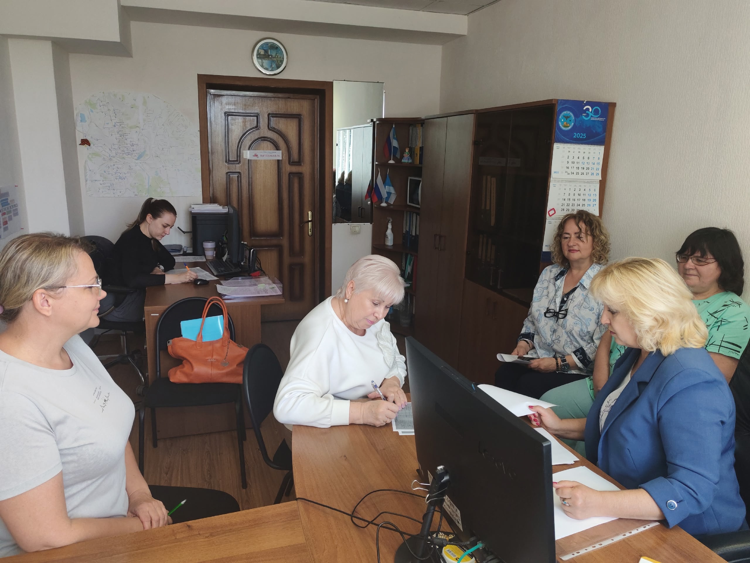 Горизбирком продолжают принимать документы от кандидатов.