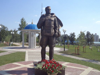 Памятник «Горожанам, не вернувшимся с войны».