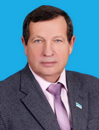 Гребенников Юрий Борисович.