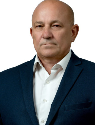 Синяков Валерий Николаевич.
