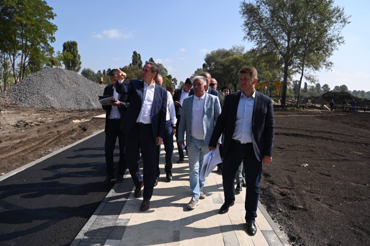 В Белгороде продолжают благоустраивать набережную от КонПрока до центрального пляжа. В Белгороде продолжают благоустраивать набережную от КонПрока до центрального пляжа.