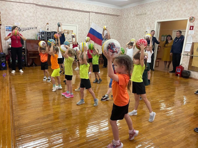 В Белгороде стартовал новый спортивный проект «Зарядка для всех». В Белгороде стартовал новый спортивный проект «Зарядка для всех».