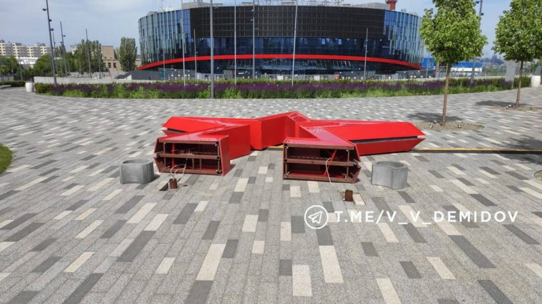 В Белгороде сильный ветер. В Белгороде сильный ветер.