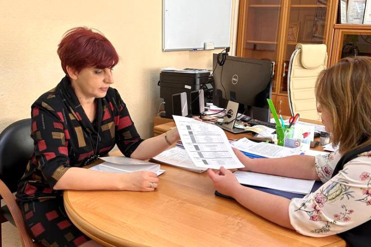 Любовь Калабина, Сергей Андреев и Наталья Бодякова обсудили подготовку грядущих выборов. Любовь Калабина, Сергей Андреев и Наталья Бодякова обсудили подготовку грядущих выборов.