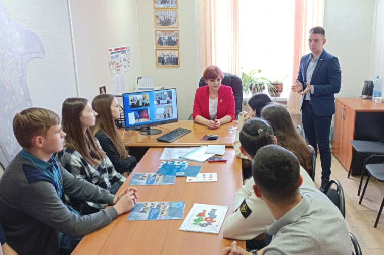 Горизбирком принимает гостей — студентов ссузов Белгорода. Горизбирком принимает гостей — студентов ссузов Белгорода.