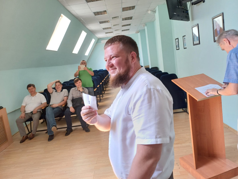 Белгородская городская территориальная избирательная комиссия провела жеребьевку по размещению наименований избирательных объединений в бюллетене для голосования по единому избирательному округу.