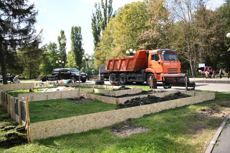 В парке Победы приступили к созданию самого масштабного «Белого сада» в рамках проекта «Белгород в цвету».