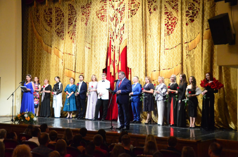 Новый сезон в Белгородском драмтеатре открылся премьерой.