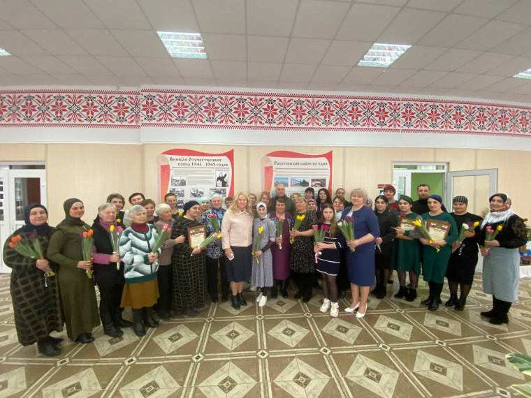Совет муниципальных образований Белгородской области провёл встречу с волонтёрами в рамках акции «Сильнее стали».