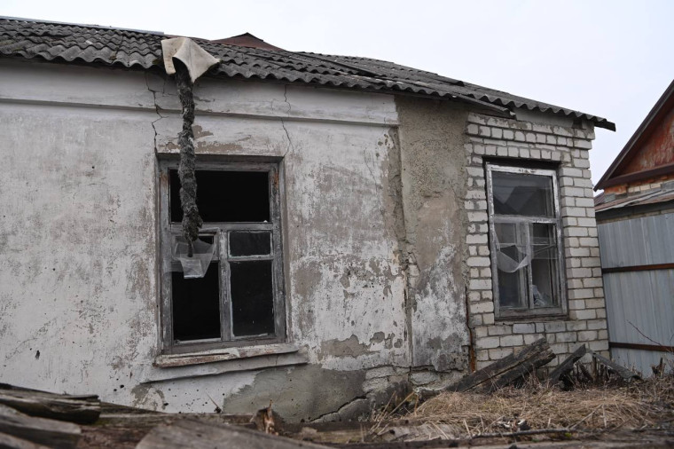 По предварительным данным, два человека пострадали во время утренней атаки ВСУ на Белгород.