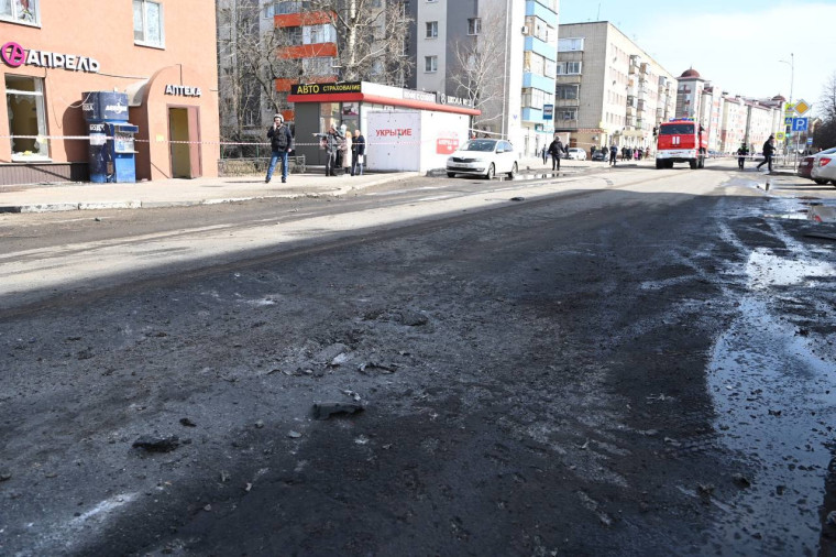Управы проводят поквартирный обход в домах, попавших в зону очередного обстрела Белгорода.
