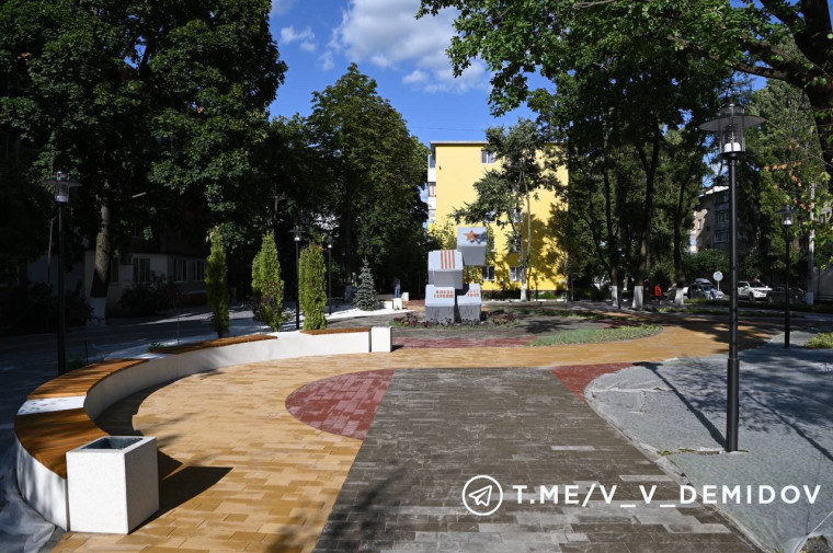 В Белгороде завершается благоустройство сквера на улице Садовой, рядом с домом № 102.