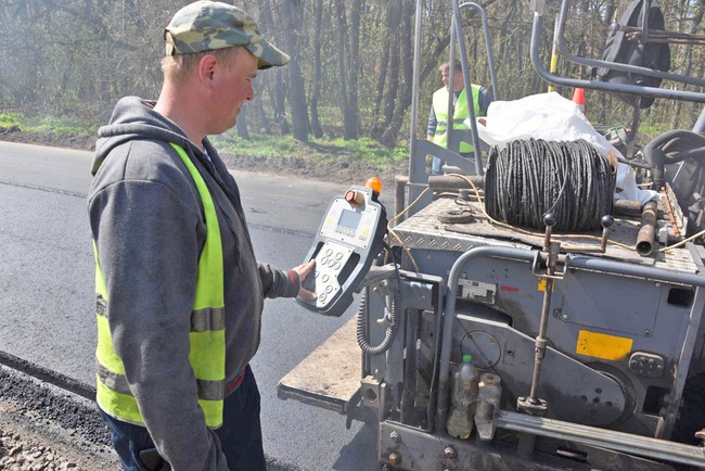 В Белгороде в рамках нацпроекта ремонтируют дороги на 4 участках.