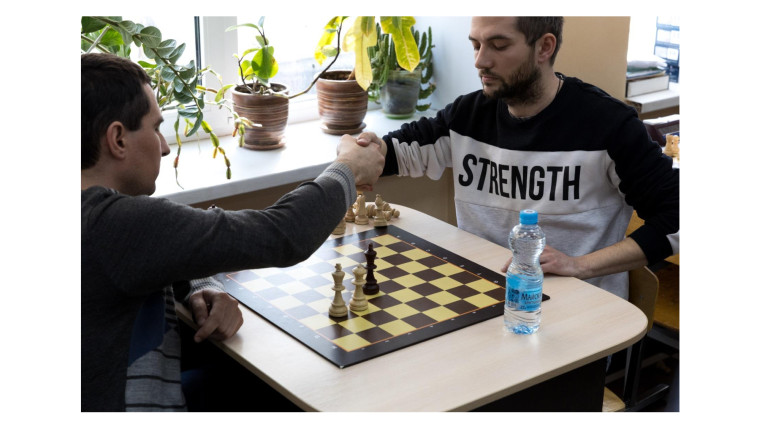 Любительский турнир по шахматам и шашкам.