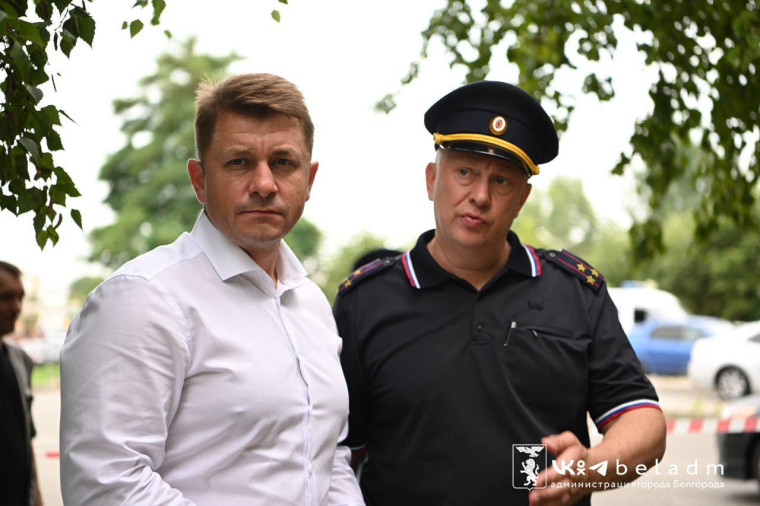 Валентин Демидов: Нахожусь на месте происшествия во дворе дома 129 по улице Железнодорожной.